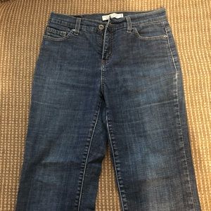 Levi Jeans size 6 medium Bootcut